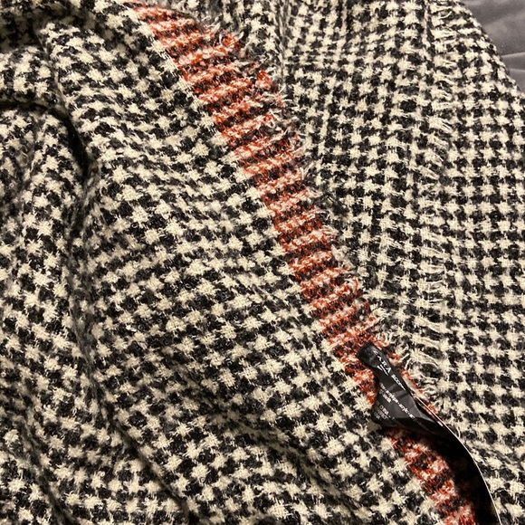 NWT ZARA Large Houndstooth blanket scarf/shawl - Picture 3 of 3